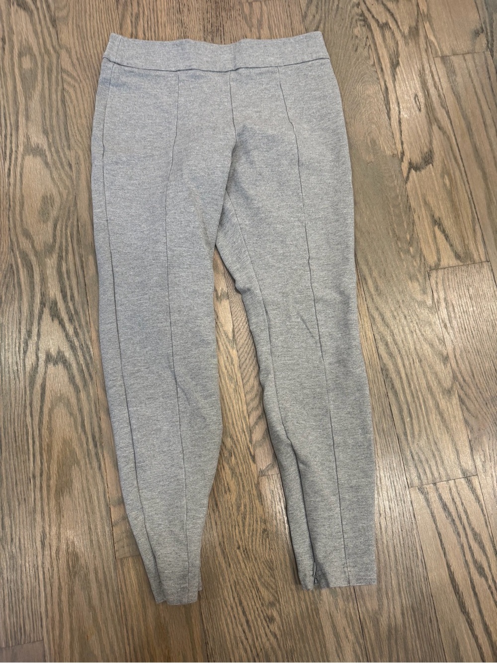 a new day Gray Knit Leggings Women Medium ~ USED
